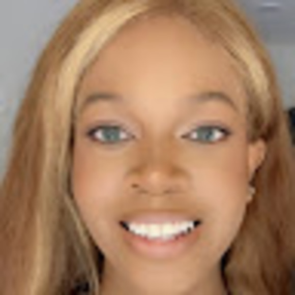 Meet your Posher, Heloïse - Picture 1 of 1